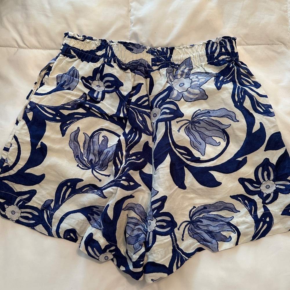 H&M Navy and White Floral High Waist Shorts